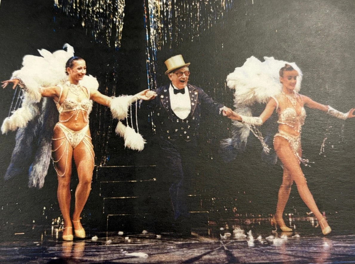 Topper trivs på jobbet